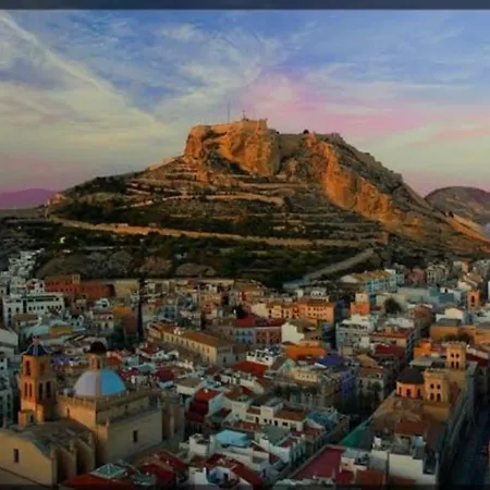 Centrally-Located, Spacious Flat At Historic Centre & Short Walk To Beach Alicante Exterior photo