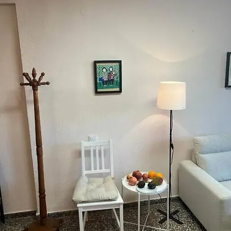Centrally-Located, Spacious Flat At Historic Centre & Short Walk To Beach Alicante Exterior photo